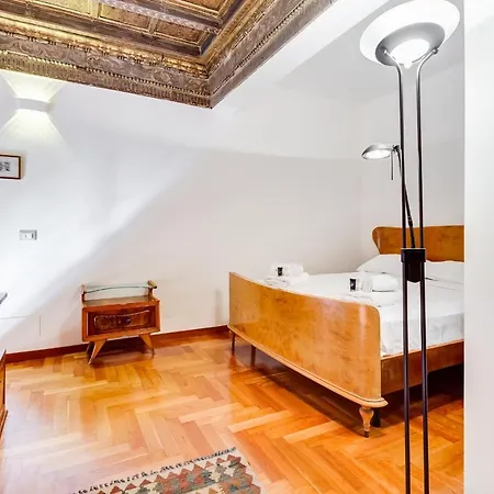 Frattina 89 * Roma