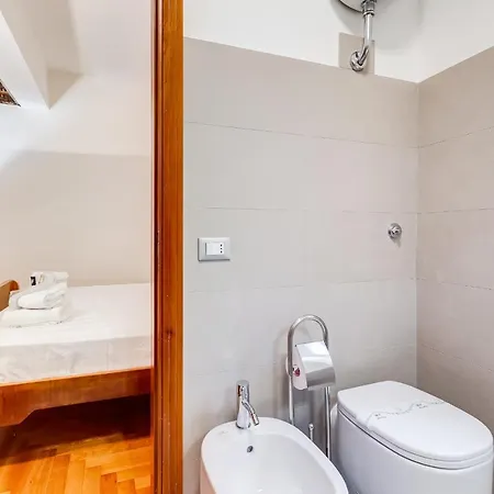 Frattina 89 Apartamento *
